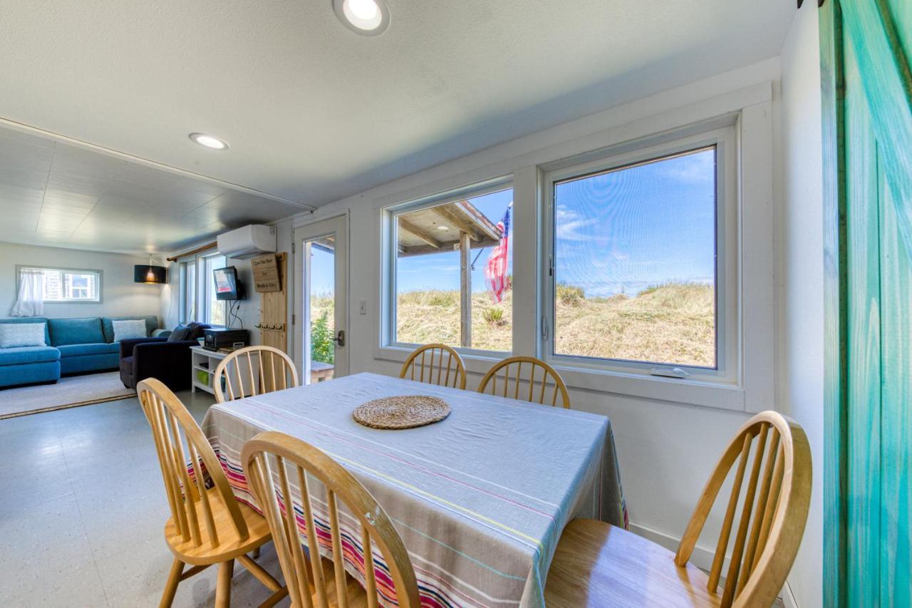 Rockaway Beachside Bungalow Exterior photo